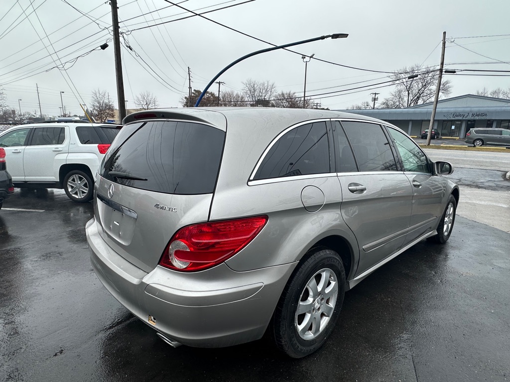 Photo 10 of this MERCEDES-BENZ R-CLASS