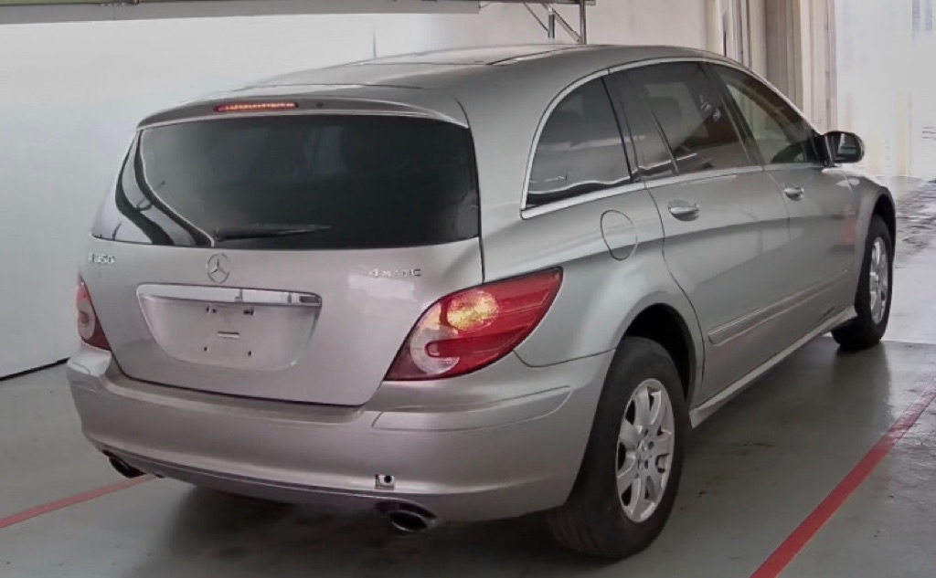 Photo 4 of this MERCEDES-BENZ R-CLASS
