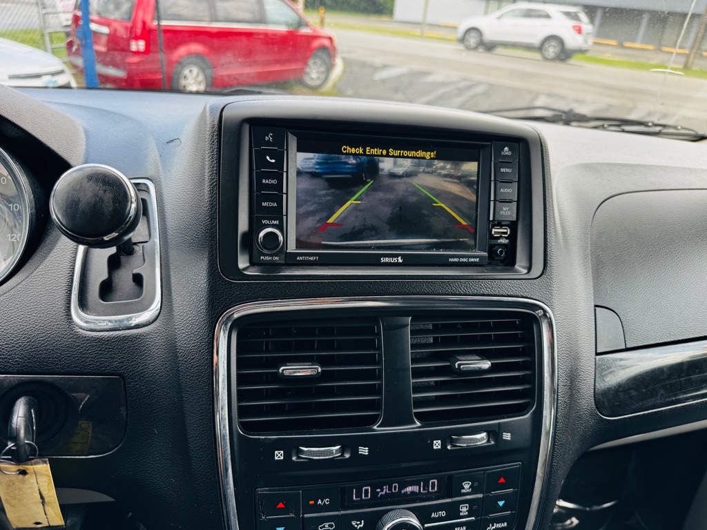 Photo 17 of this DODGE GRAND CARAVAN