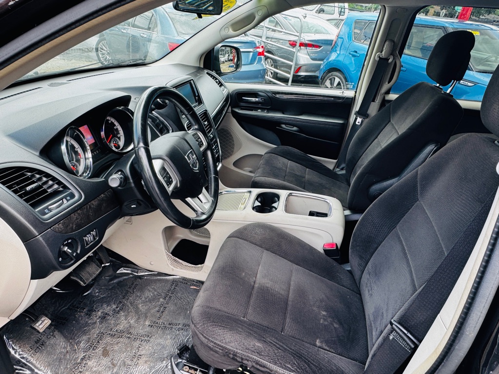 Photo 10 of this DODGE GRAND CARAVAN