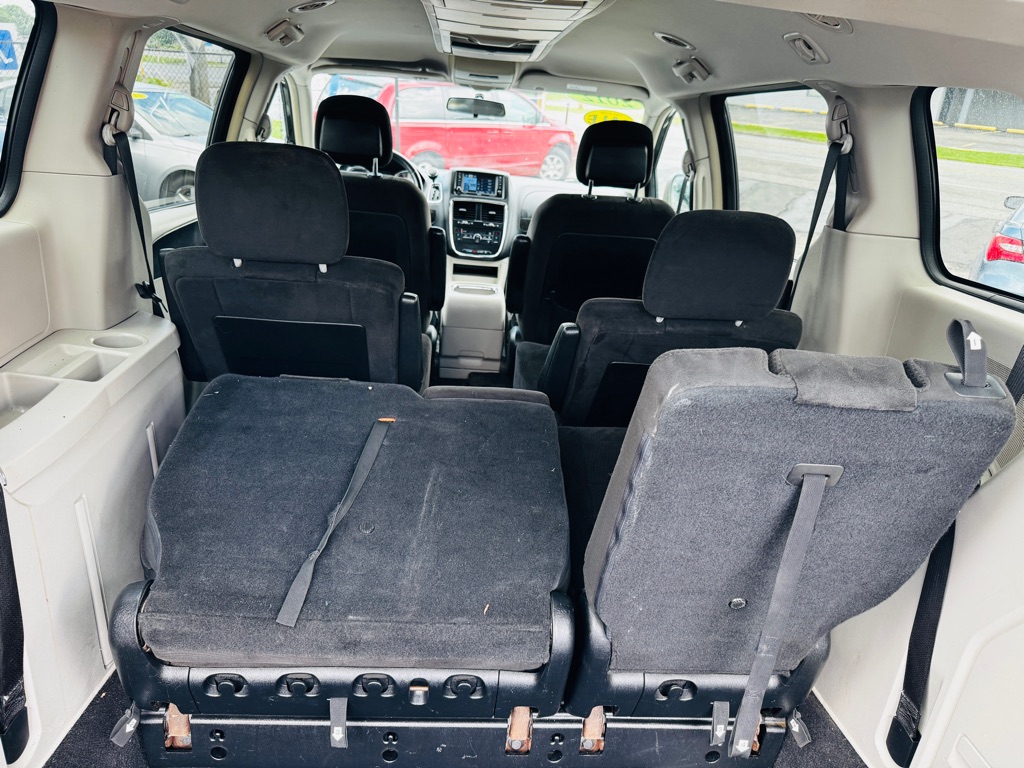 Photo 12 of this DODGE GRAND CARAVAN