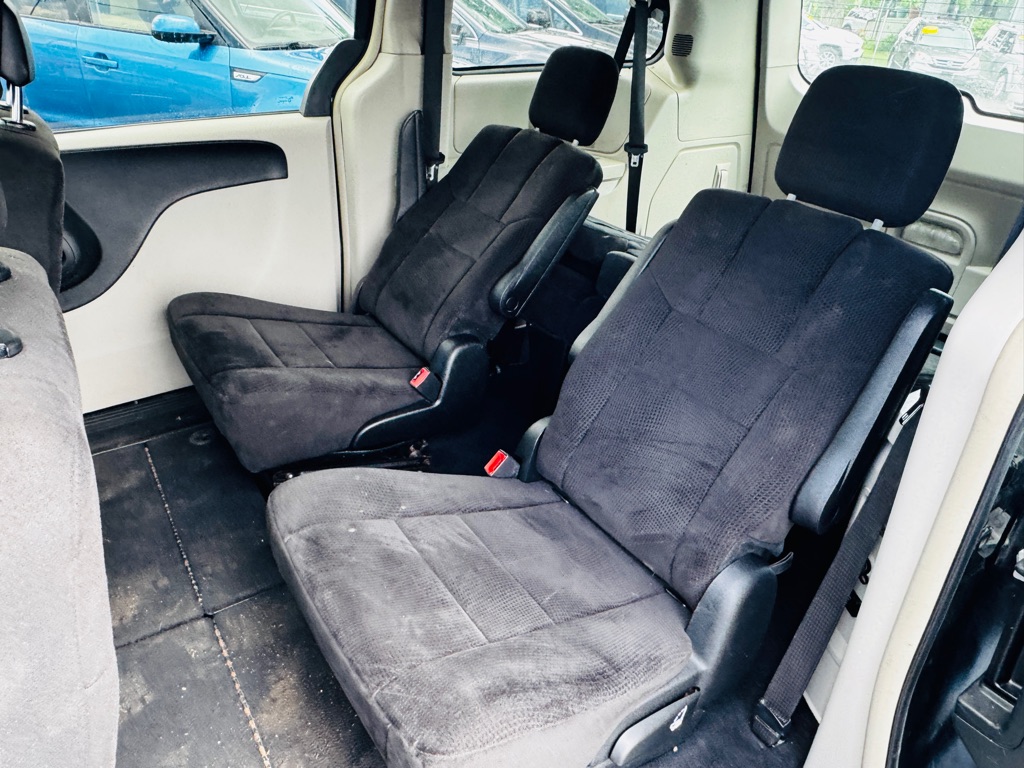 Photo 11 of this DODGE GRAND CARAVAN
