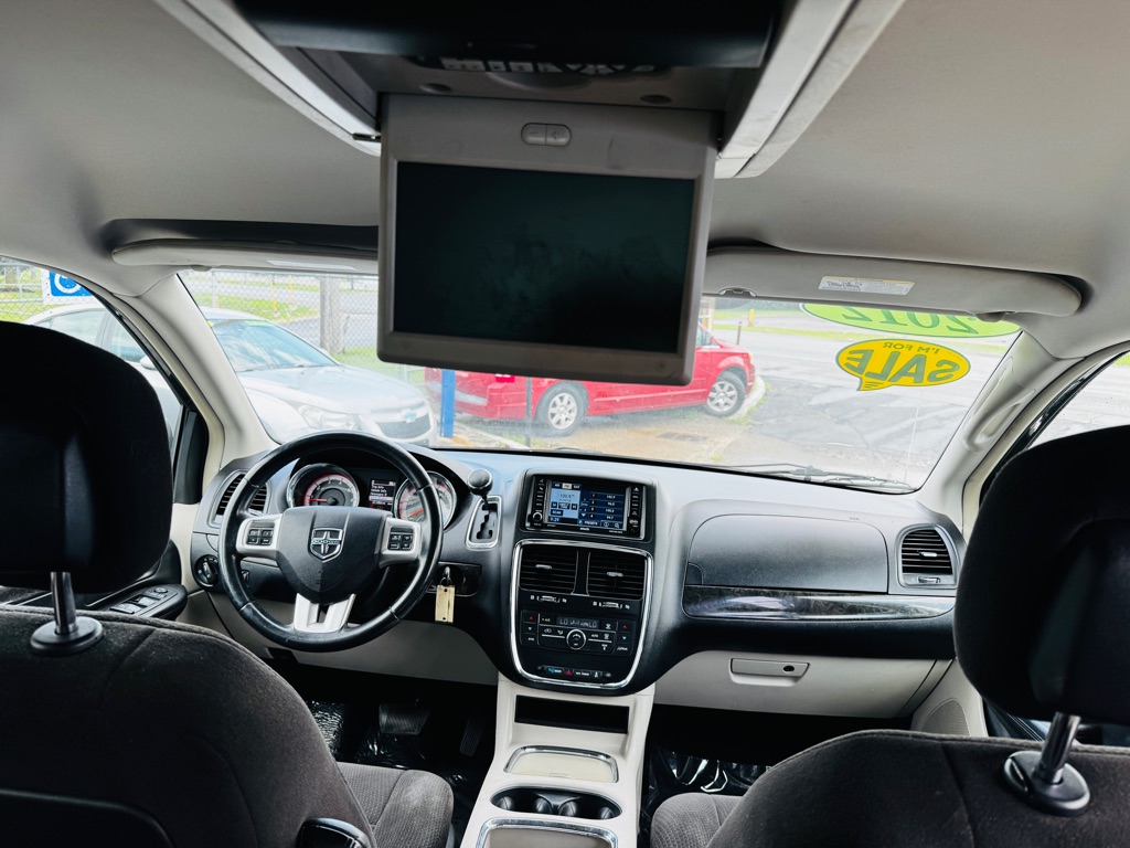 Photo 15 of this DODGE GRAND CARAVAN