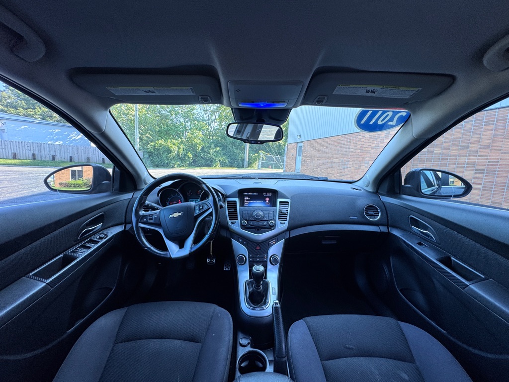 Photo 28 of this CHEVROLET CRUZE