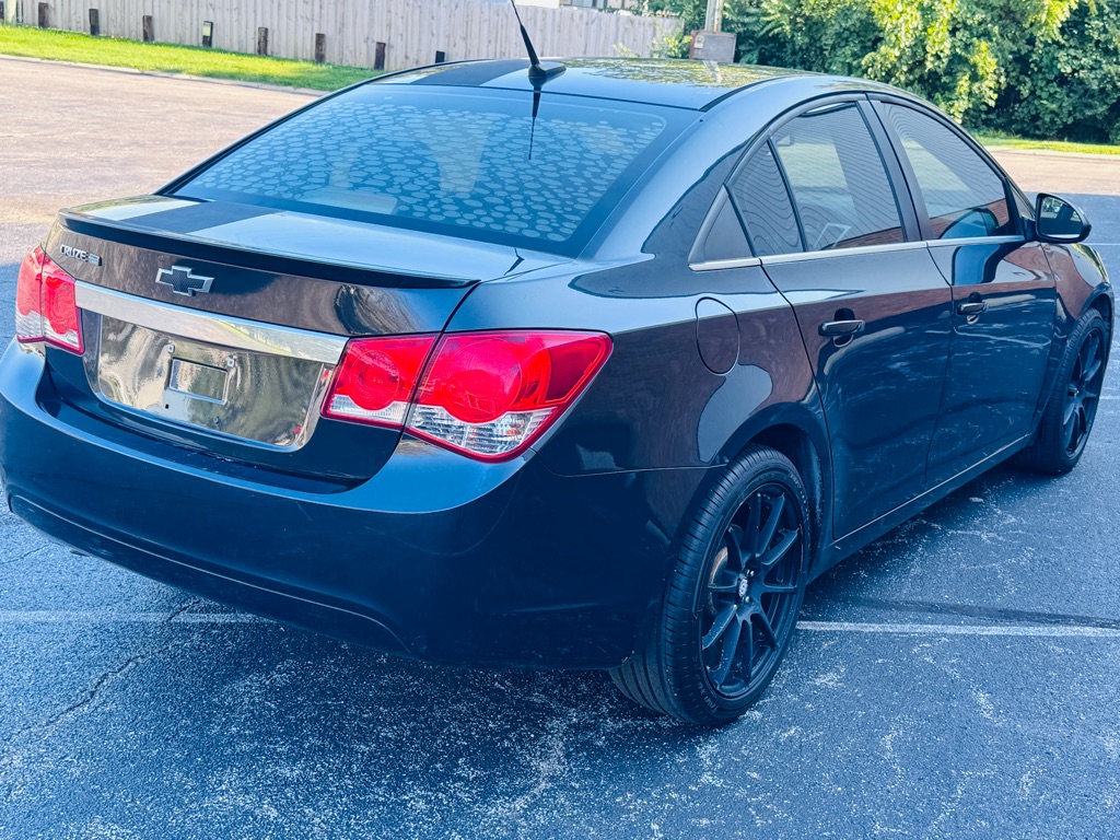 Photo 19 of this CHEVROLET CRUZE