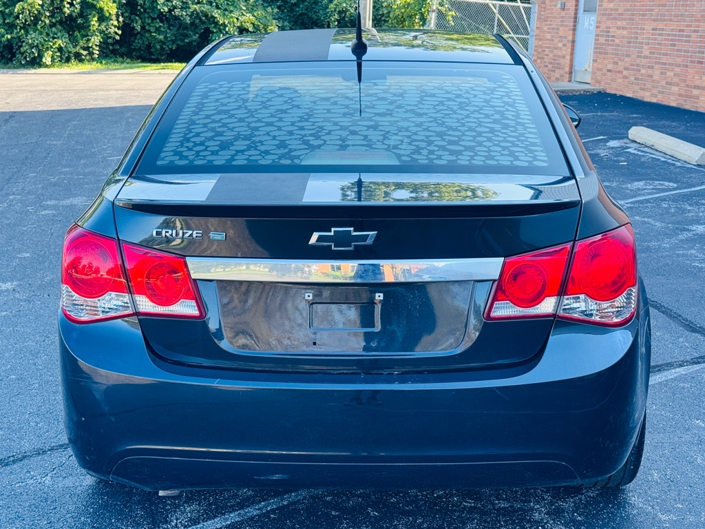Photo 18 of this CHEVROLET CRUZE