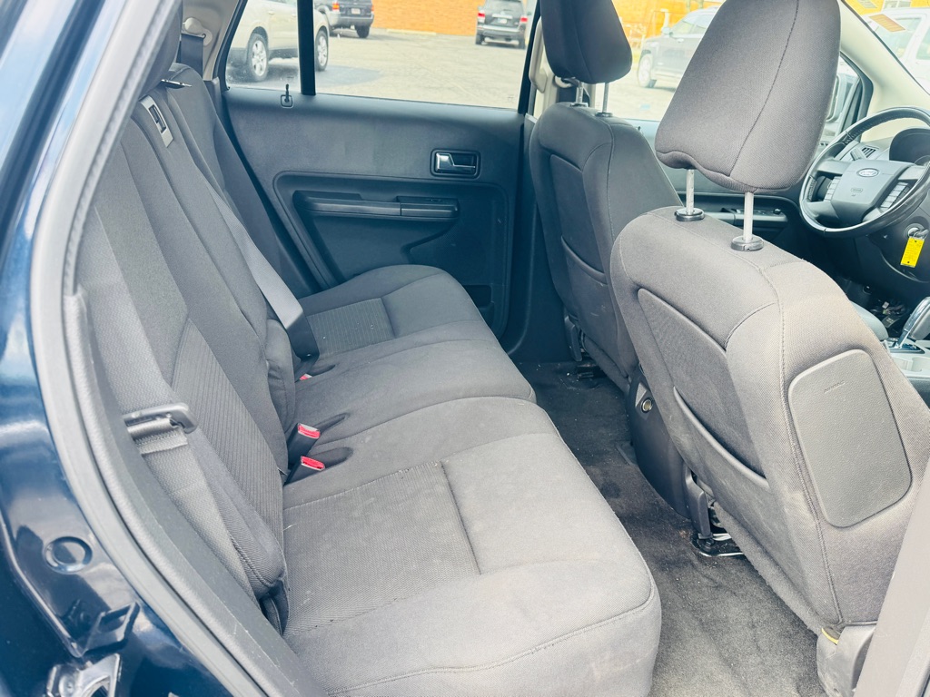 Photo 16 of this FORD EDGE