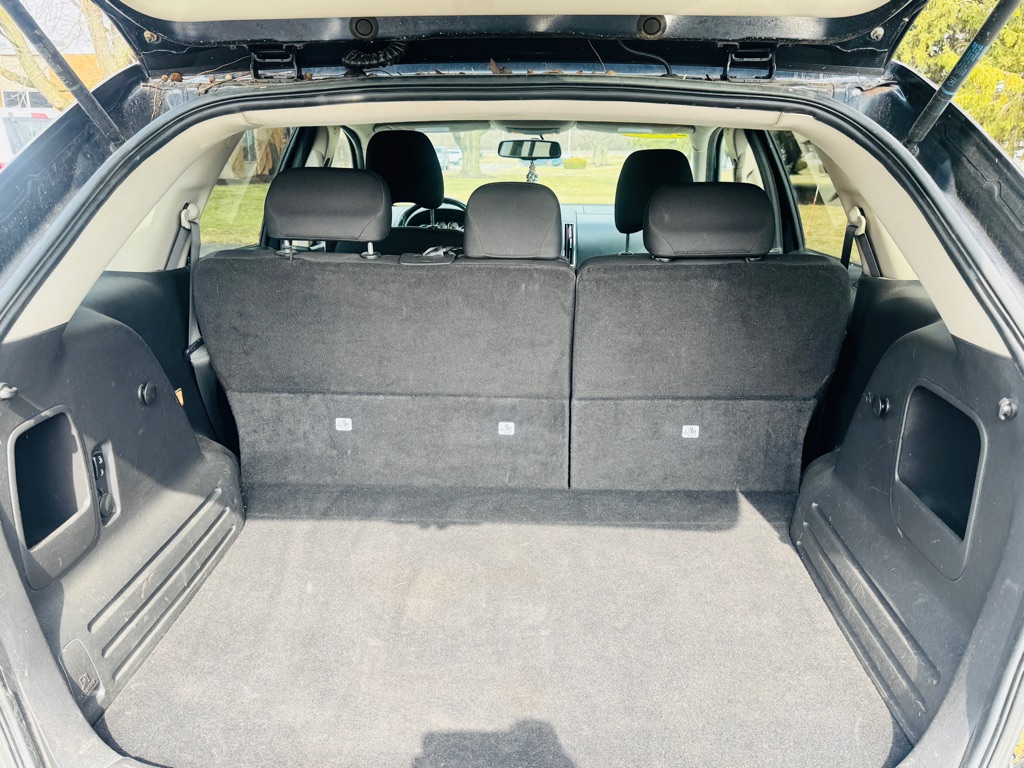 Photo 15 of this FORD EDGE
