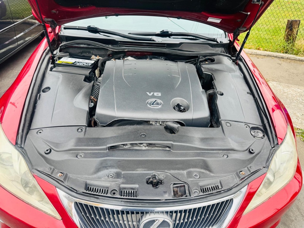 Photo 26 of this LEXUS IS 250
