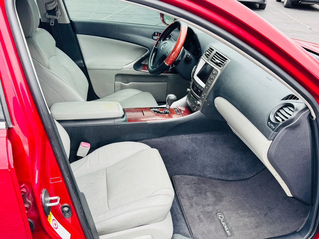 Photo 12 of this LEXUS IS 250
