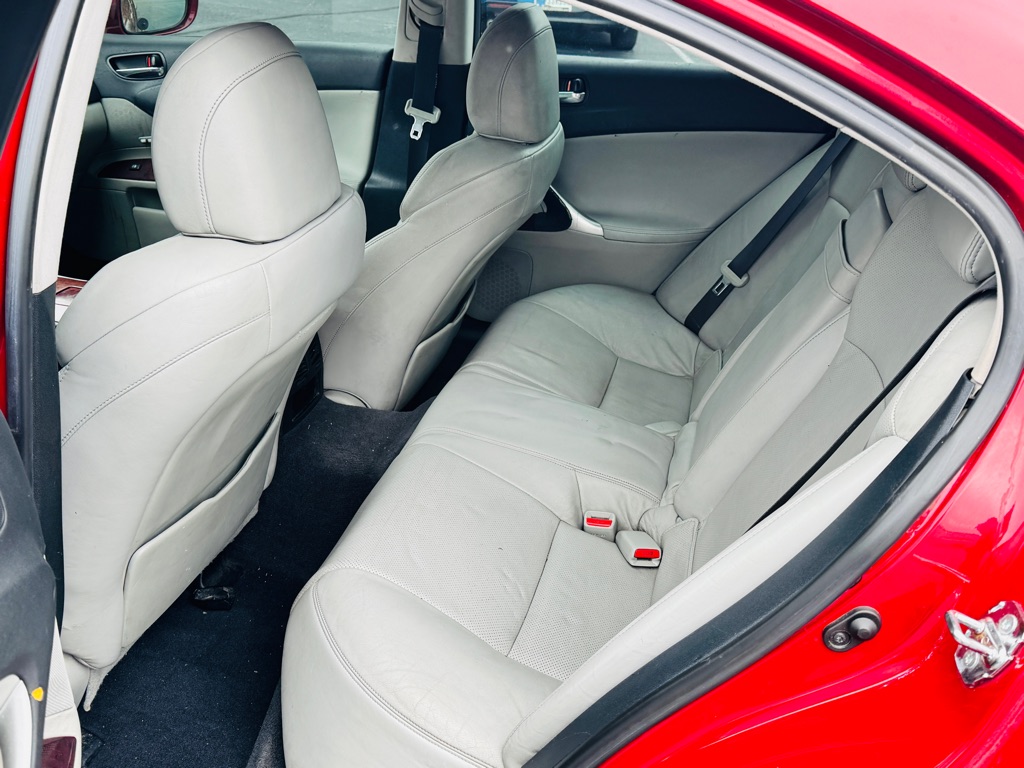 Photo 10 of this LEXUS IS 250