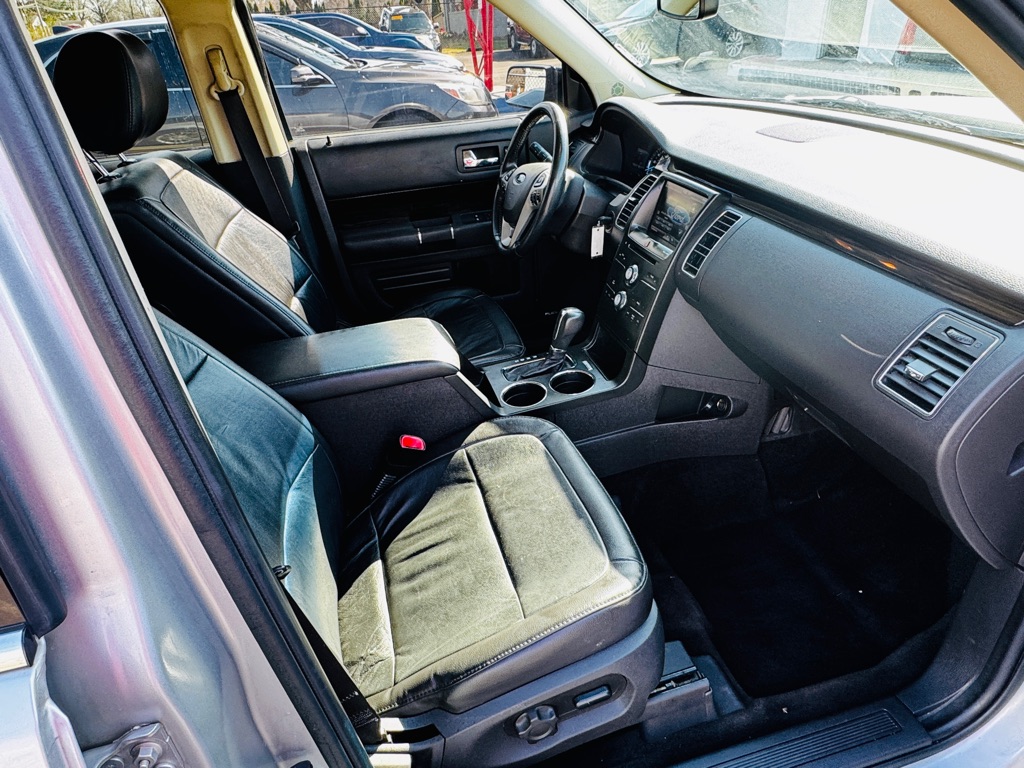 Photo 14 of this FORD FLEX