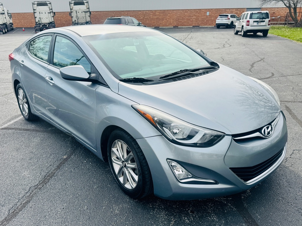 Photo 7 of this HYUNDAI ELANTRA