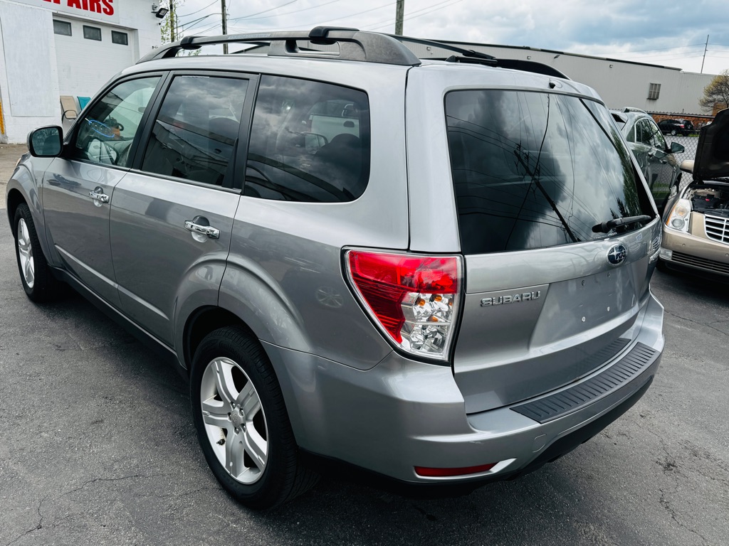 Photo 3 of this SUBARU FORESTER