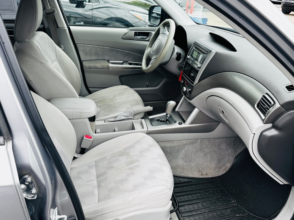 Photo 14 of this SUBARU FORESTER