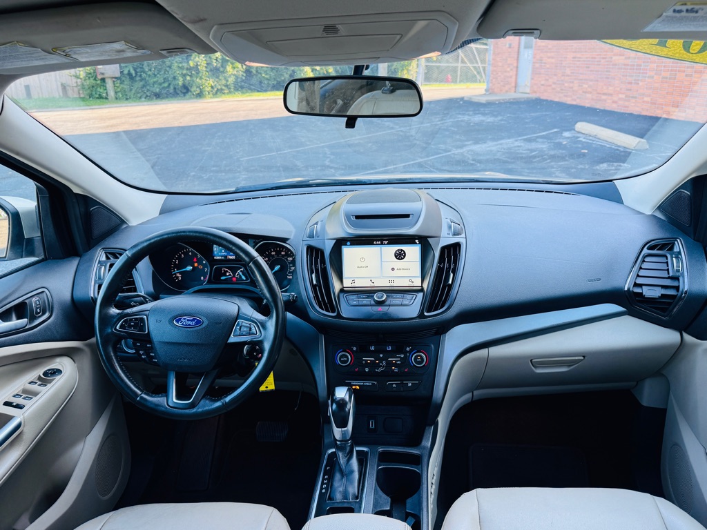 Photo 14 of this FORD ESCAPE