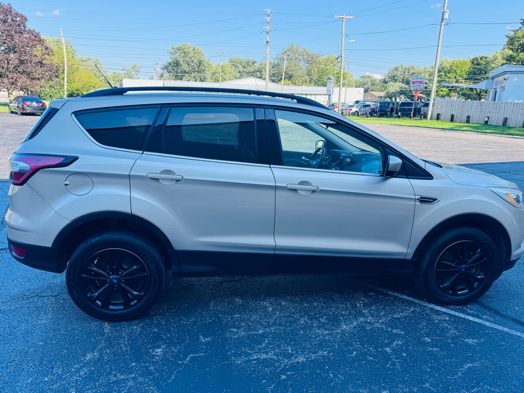 Photo 7 of this FORD ESCAPE
