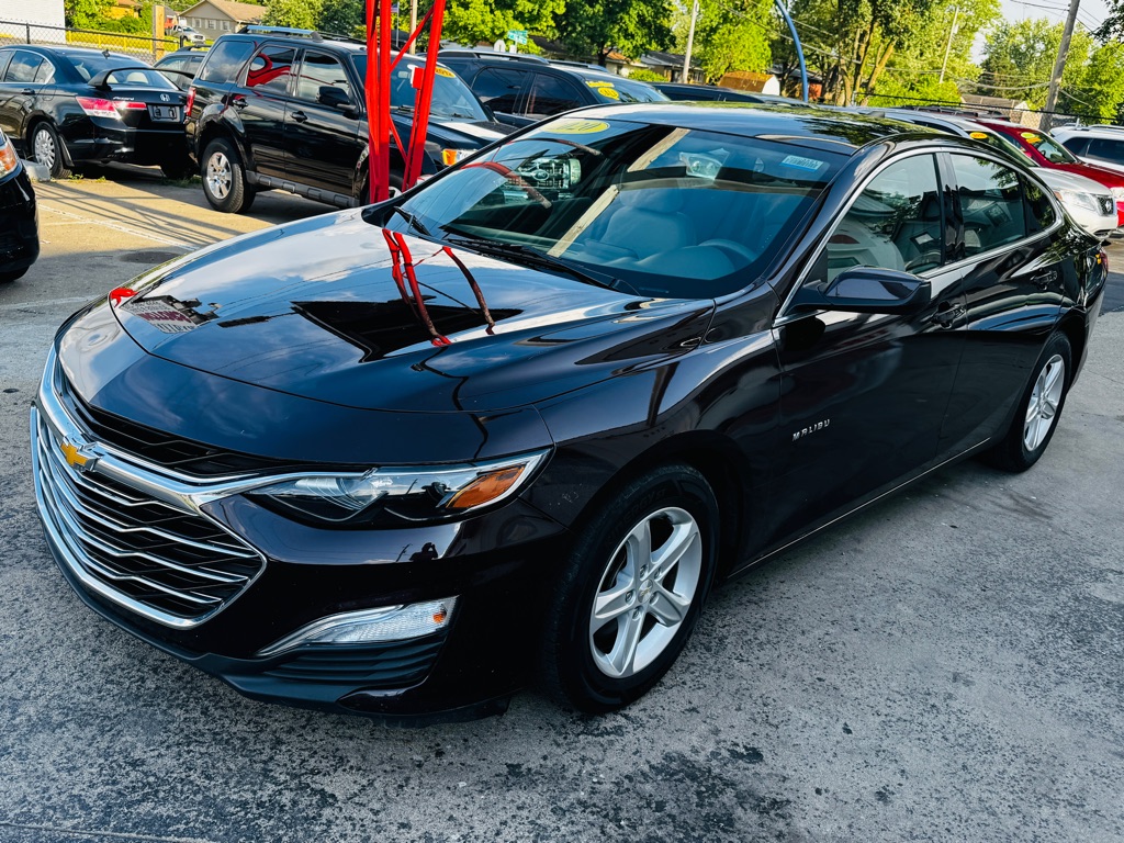 Photo 9 of this CHEVROLET MALIBU