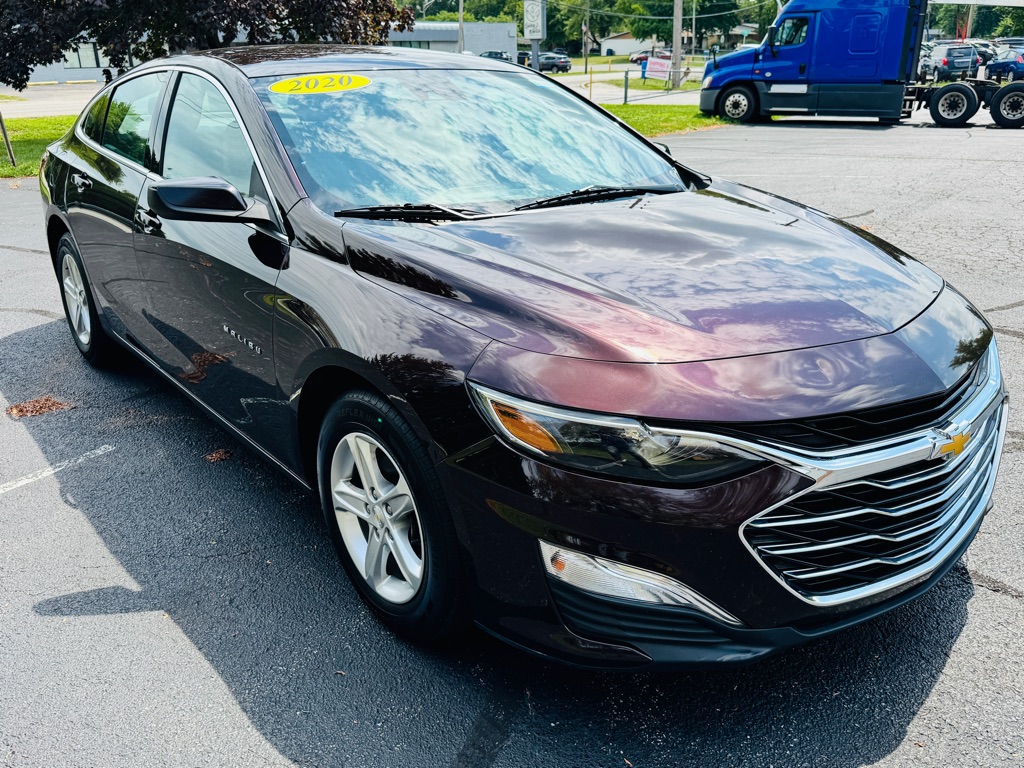 Photo 33 of this CHEVROLET MALIBU