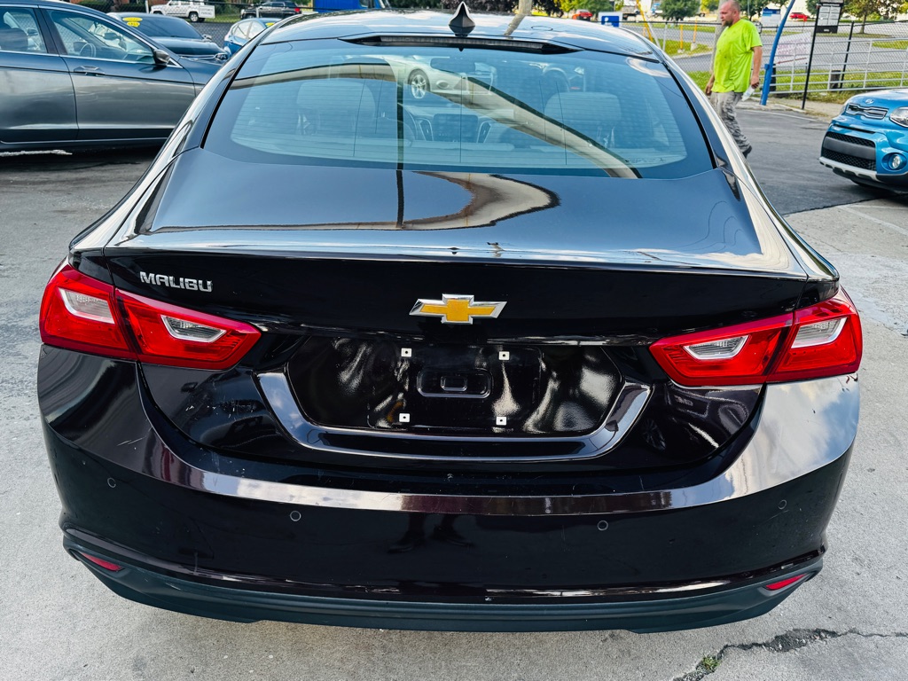 Photo 12 of this CHEVROLET MALIBU