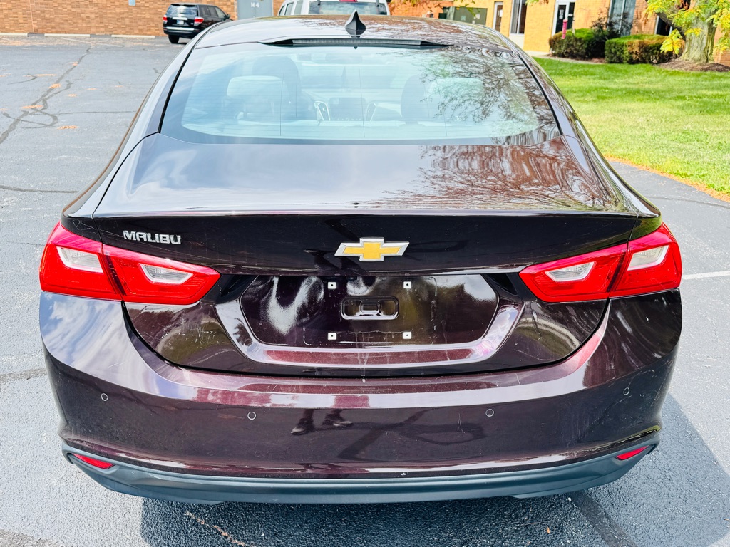 Photo 30 of this CHEVROLET MALIBU
