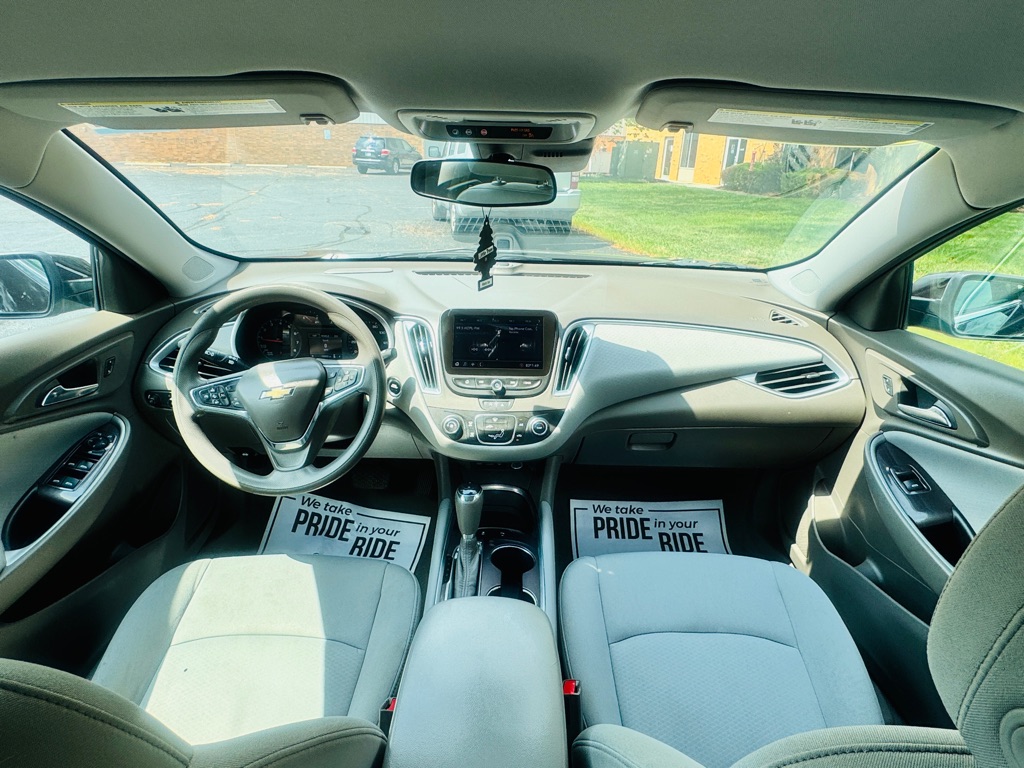Photo 41 of this CHEVROLET MALIBU