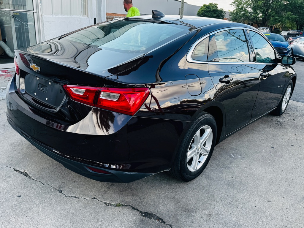 Photo 13 of this CHEVROLET MALIBU