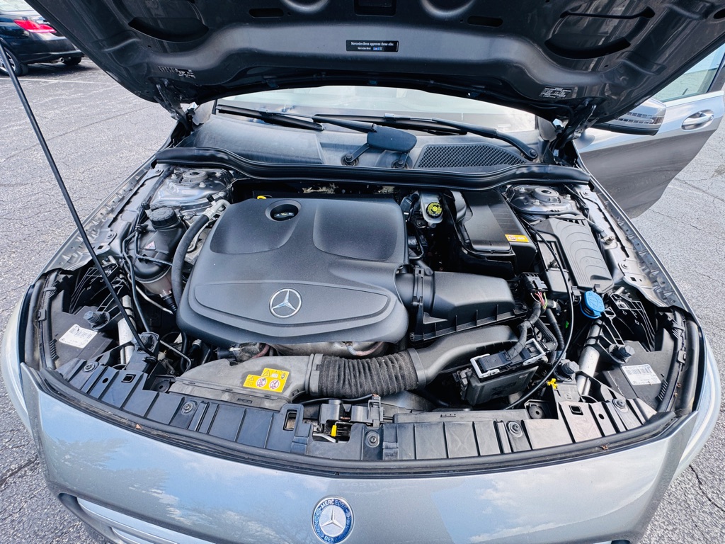 Photo 15 of this MERCEDES-BENZ GLA-250