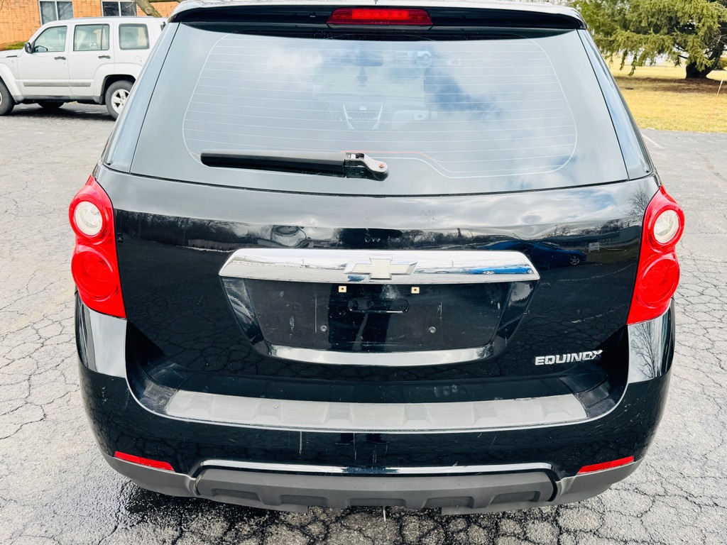 Photo 4 of this CHEVROLET EQUINOX