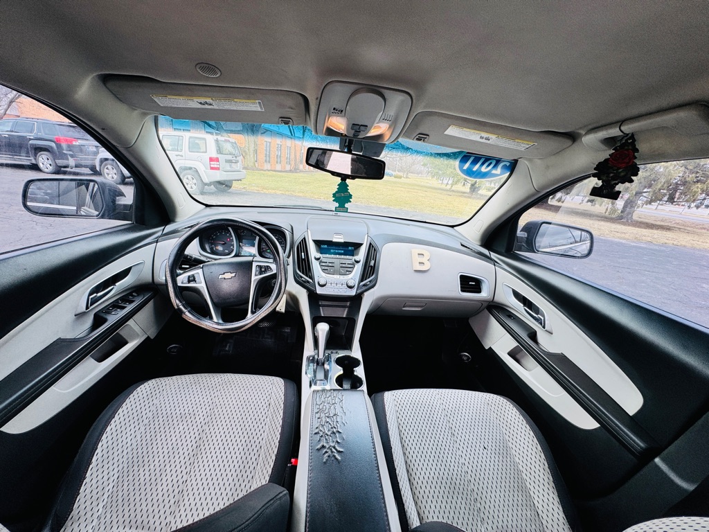 Photo 16 of this CHEVROLET EQUINOX