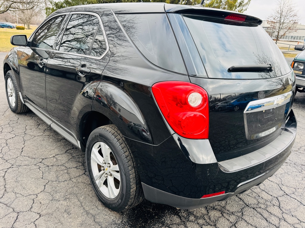 Photo 3 of this CHEVROLET EQUINOX