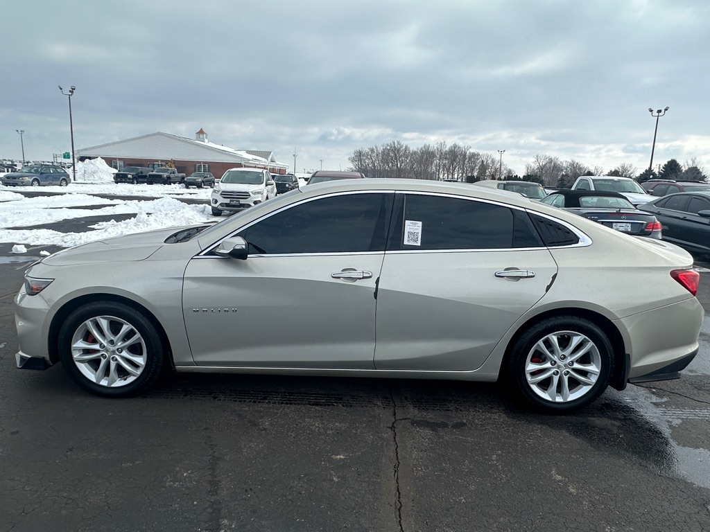 Photo 3 of this CHEVROLET MALIBU