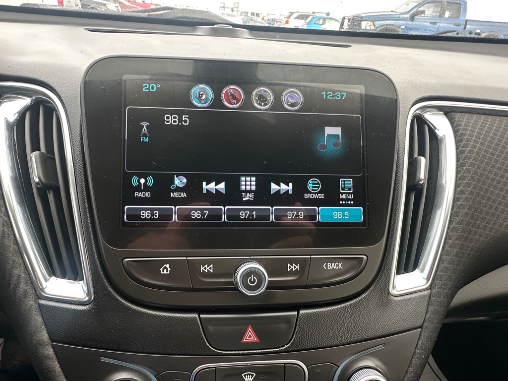 Photo 14 of this CHEVROLET MALIBU