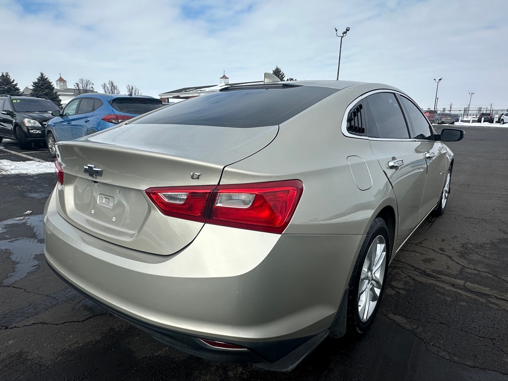 Photo 5 of this CHEVROLET MALIBU