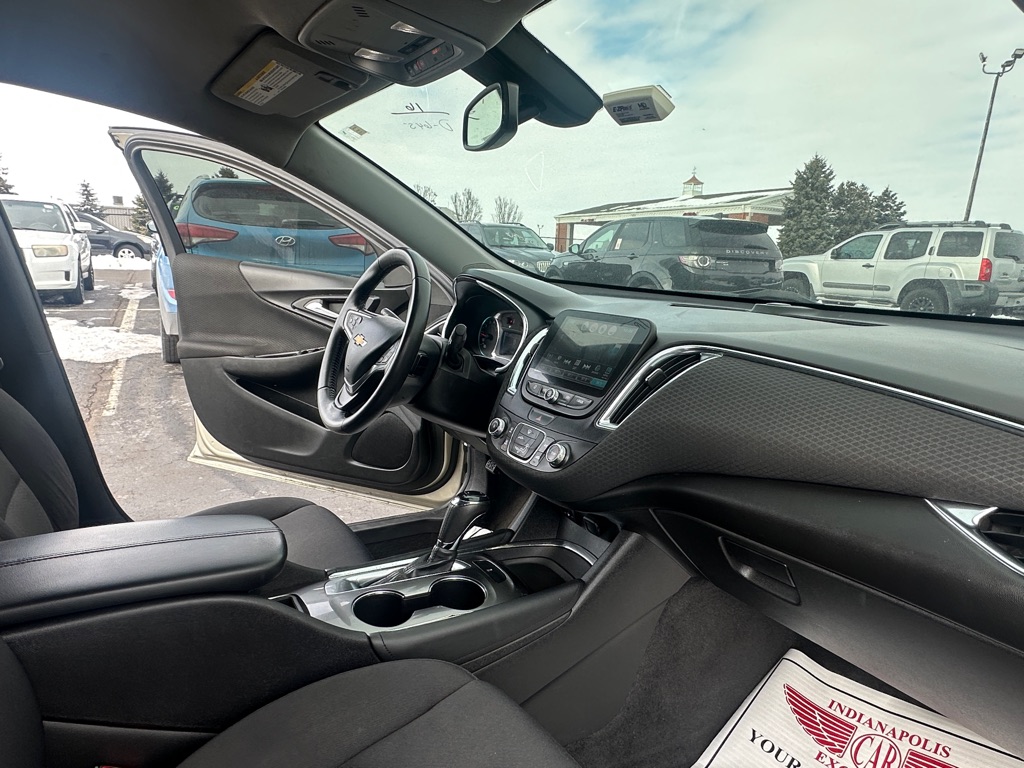 Photo 12 of this CHEVROLET MALIBU