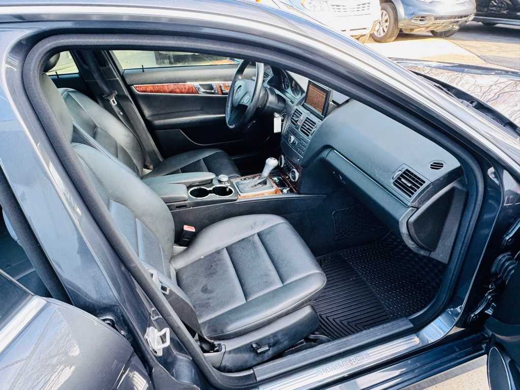 2010 Mercedes-Benz C Class #14