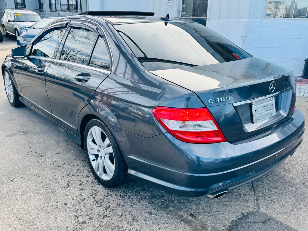 2010 Mercedes-Benz C Class #3