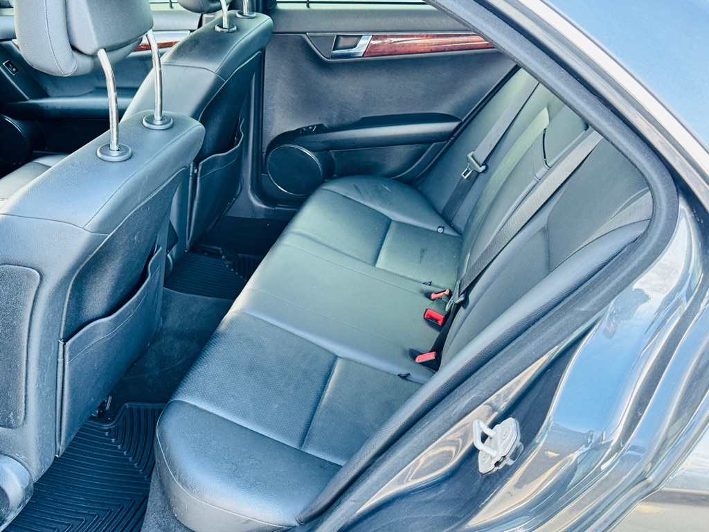 2010 Mercedes-Benz C Class #11