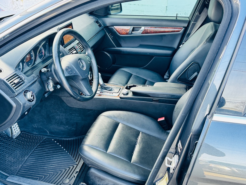 2010 Mercedes-Benz C Class #10