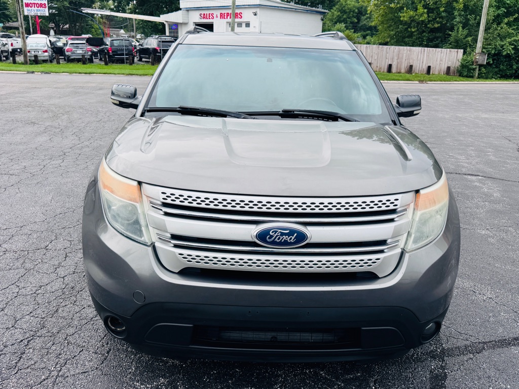 Photo 8 of this FORD EXPLORER