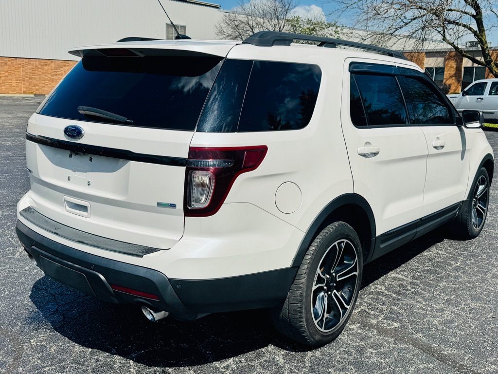 Photo 19 of this FORD EXPLORER