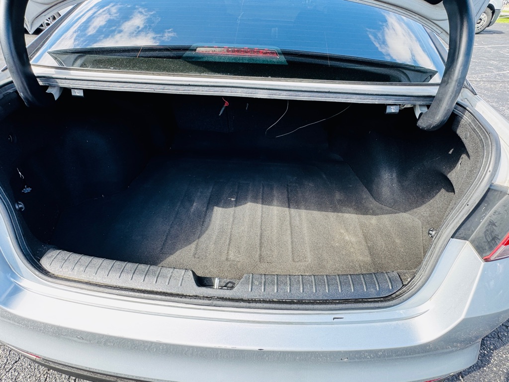 Photo 13 of this KIA OPTIMA