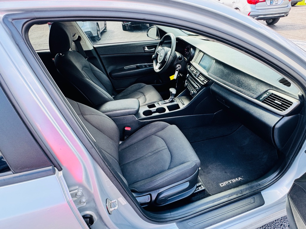 Photo 15 of this KIA OPTIMA