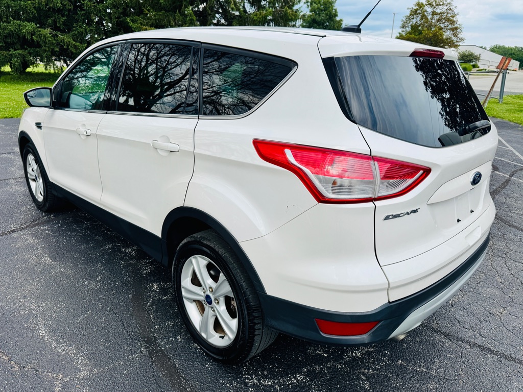Photo 3 of this FORD ESCAPE