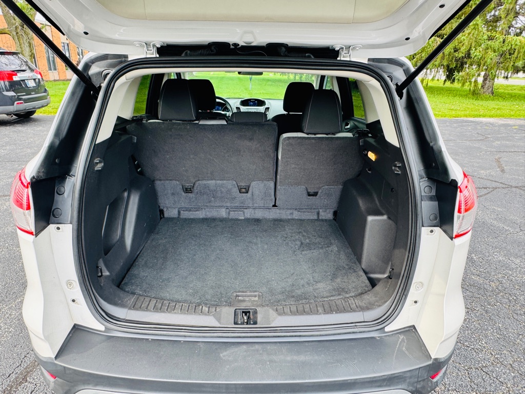 Photo 13 of this FORD ESCAPE