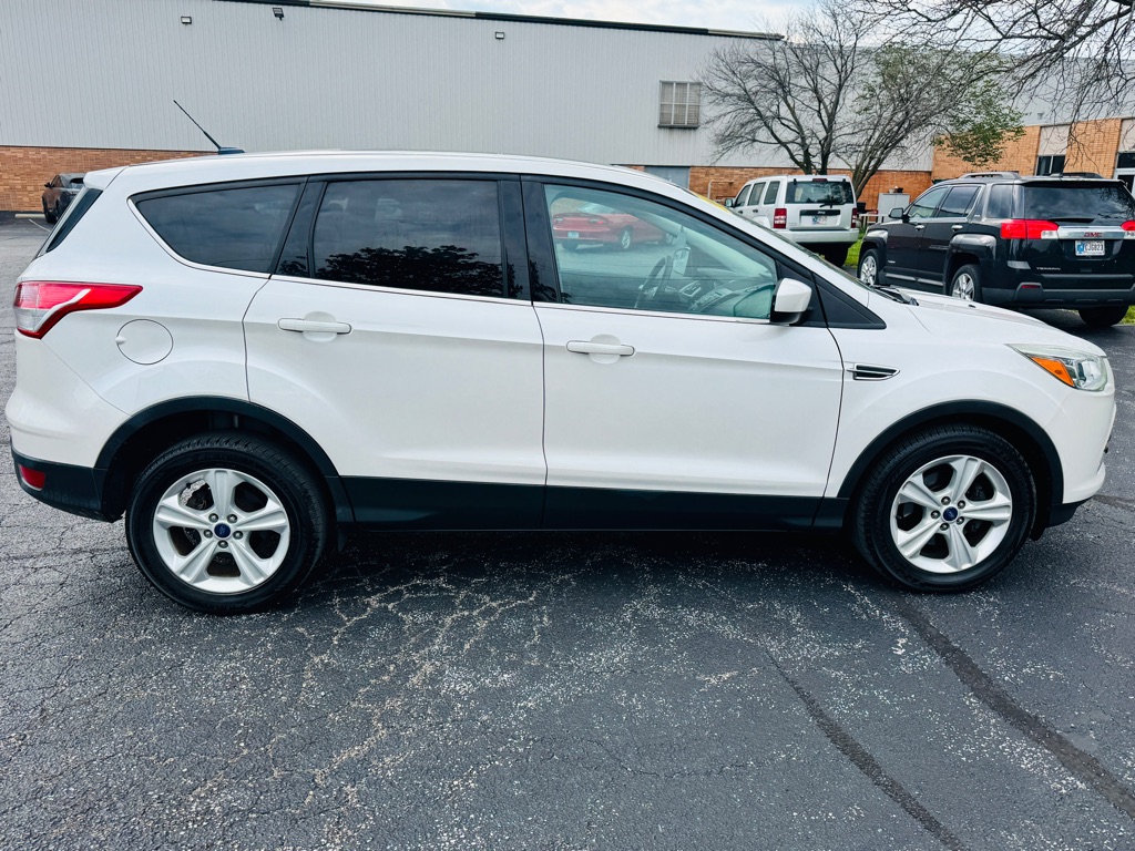 Photo 7 of this FORD ESCAPE