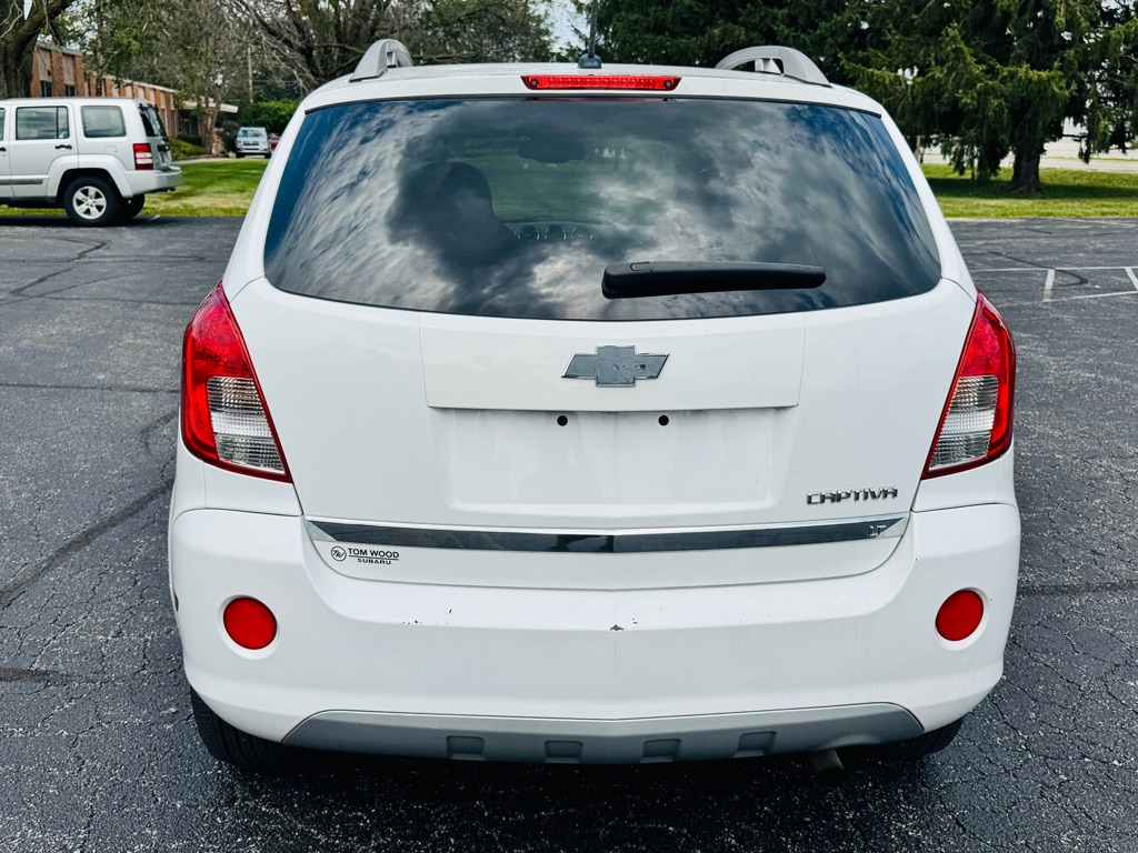 Photo 4 of this CHEVROLET CAPTIVA SPORT