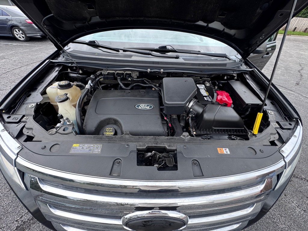 Photo 18 of this FORD EDGE