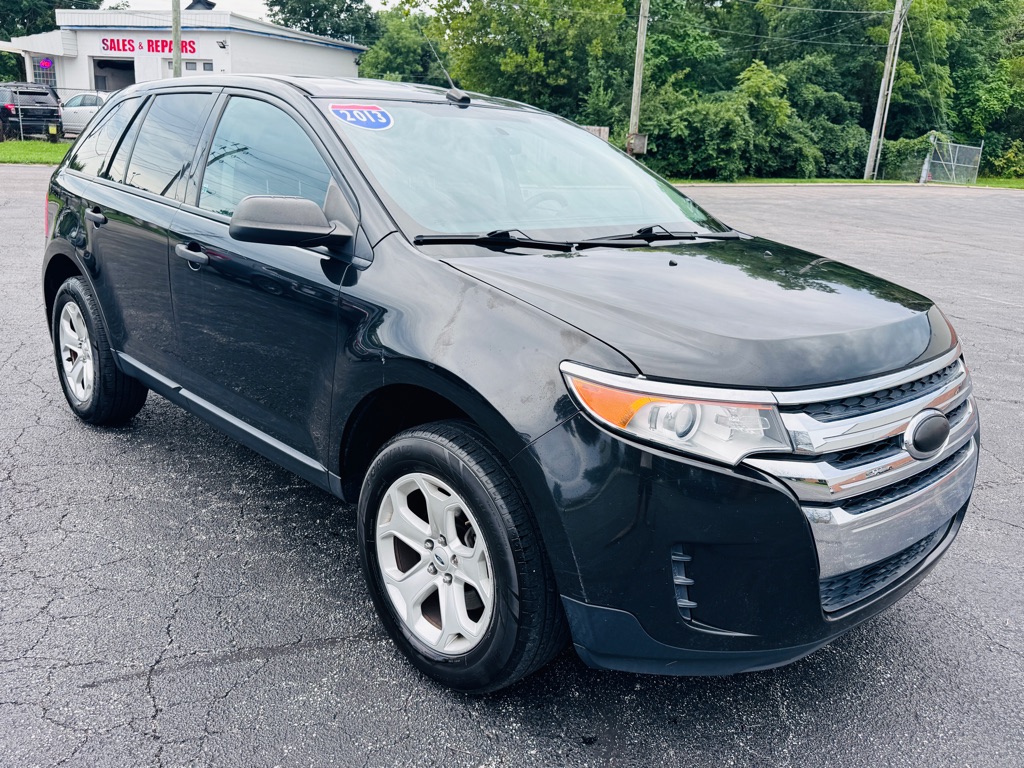 Photo 8 of this FORD EDGE
