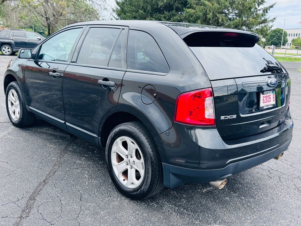Photo 4 of this FORD EDGE